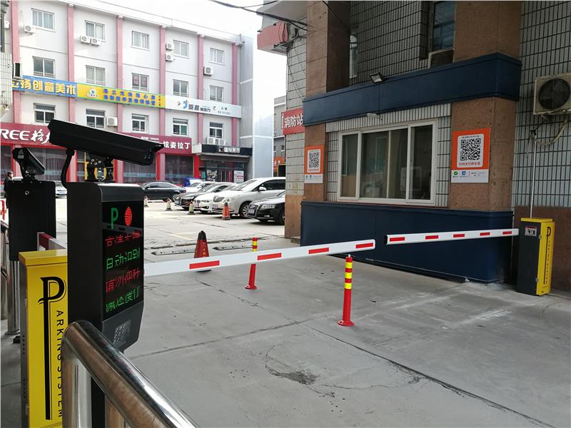 折杆式道闸与电动广告道闸定制 长治电动道闸全面解析